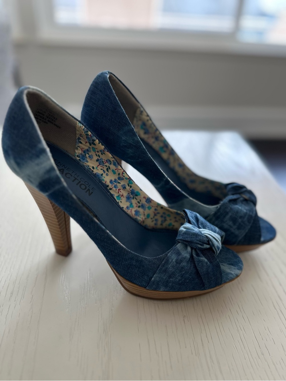 Kenneth Cole Reaction Denim Peep Toe Bow Heels Pumps Size 6.5 y2k boho